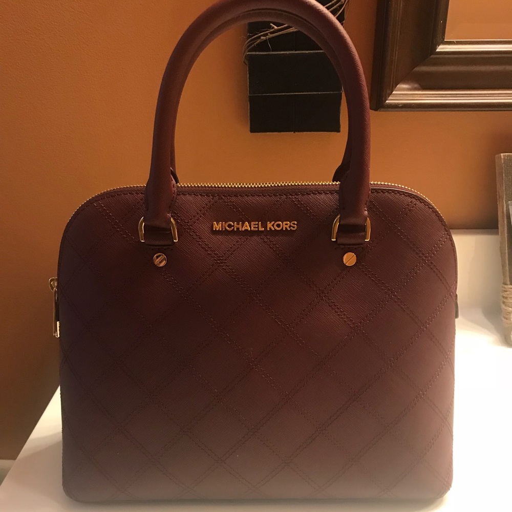 Michael Kors Med Dome Leather Satchel/Crossbody